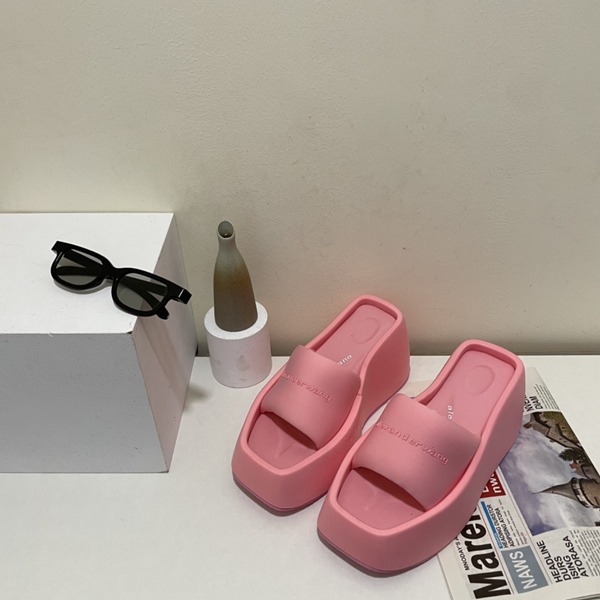 サンダル正面デザイン